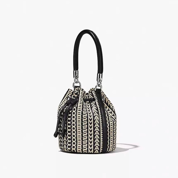 Marc Jacob’s logo black and white mini bucket bag - Picture 2 of 9